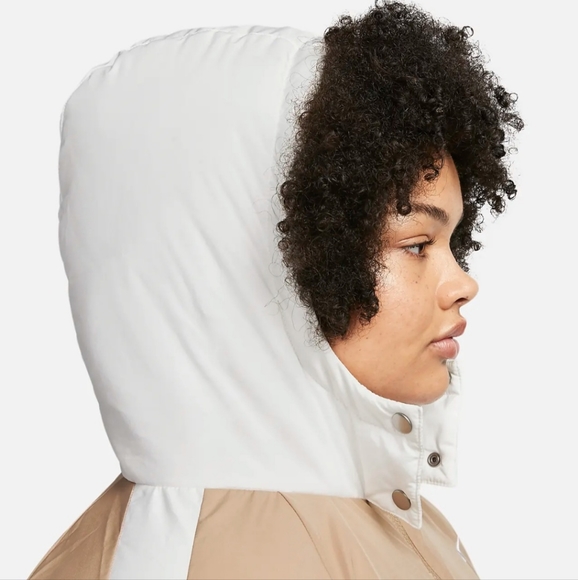 Nike Sportswear Essential Insulated Jacket - Picture 7 of 8